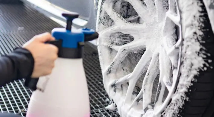 Autoreinigung & Pflege